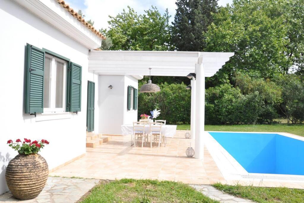 Villa Erietta Near Lefkas Center Apolpaina エクステリア 写真