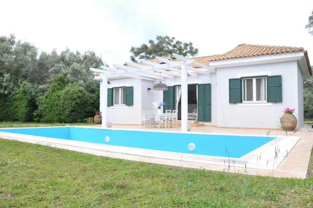 Villa Erietta Near Lefkas Center Apolpaina エクステリア 写真